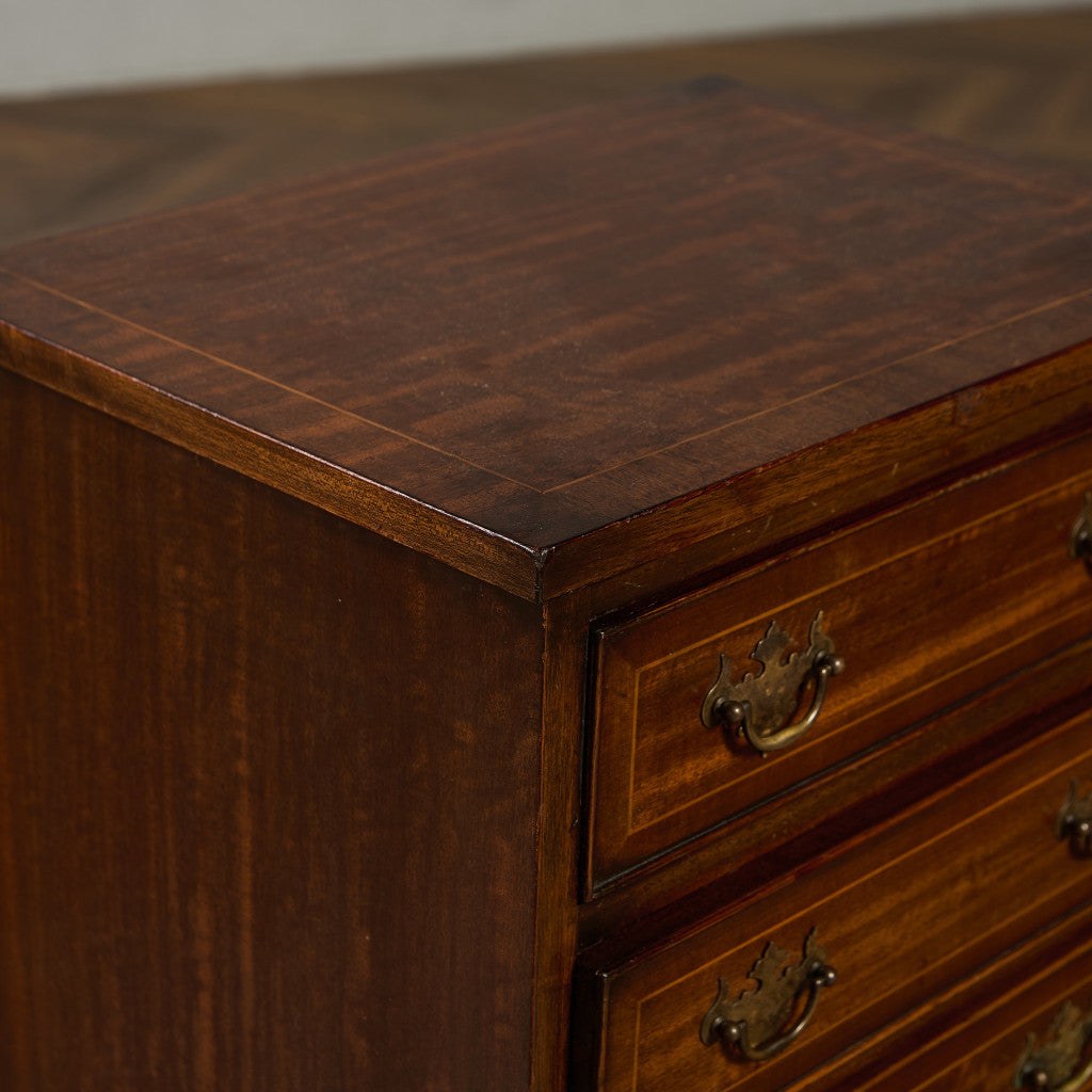 英国 クラシック 4段 サイドチェスト