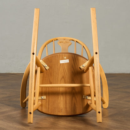 ヴィンテージ スワンバック ロッキングチェア ラウンド型メタルラベル