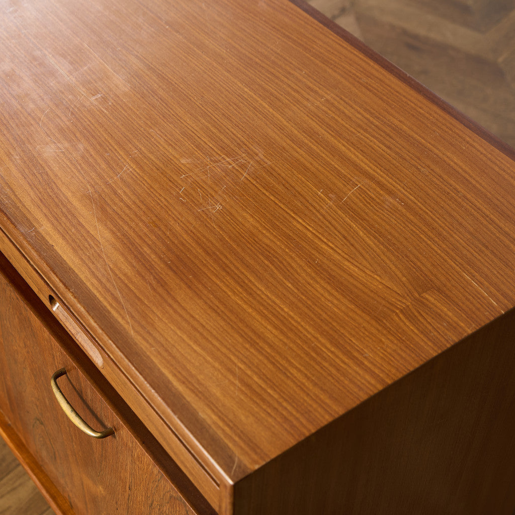 ヴィンテージ サイドボード カップボード