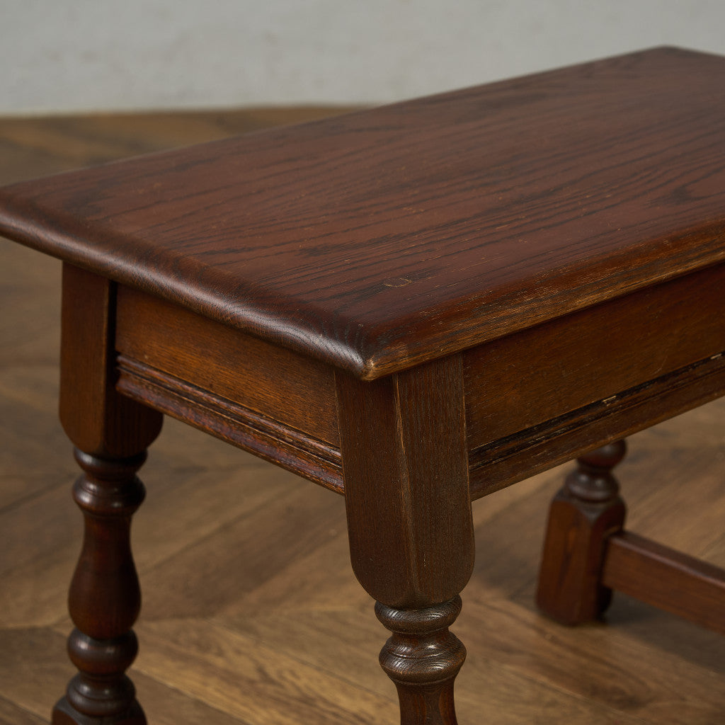 ネストテーブル