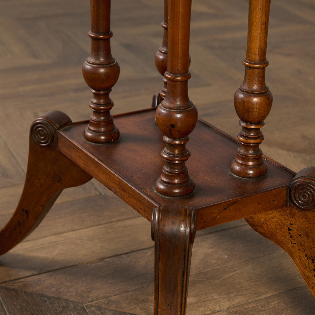 サイドテーブル