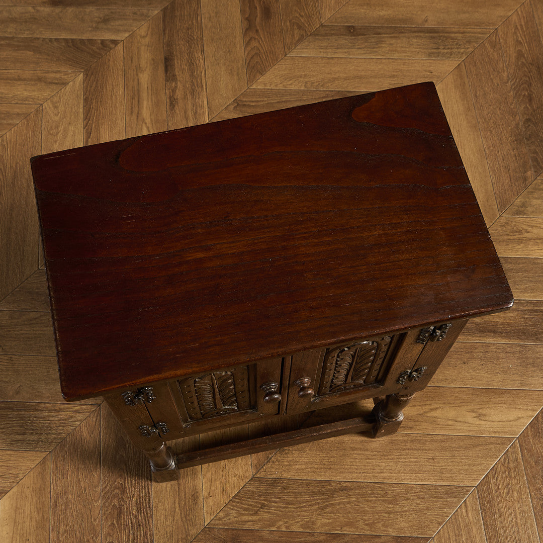 英国 クラシック サイドキャビネット サイドテーブル