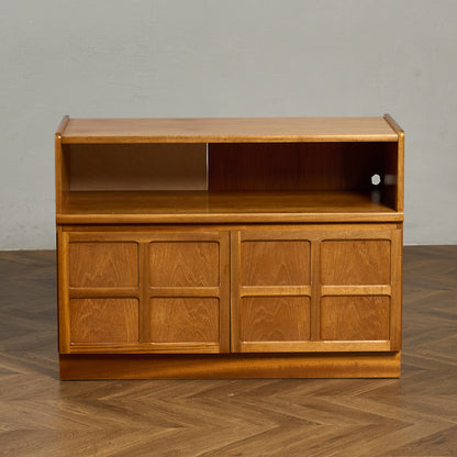 十字扉 ヴィンテージ キャビネット