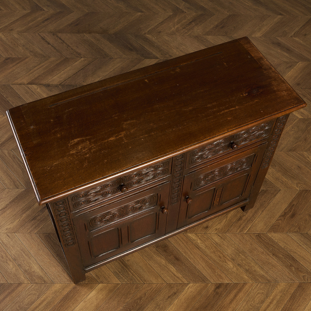 英国 クラシック キャビネット 食器棚