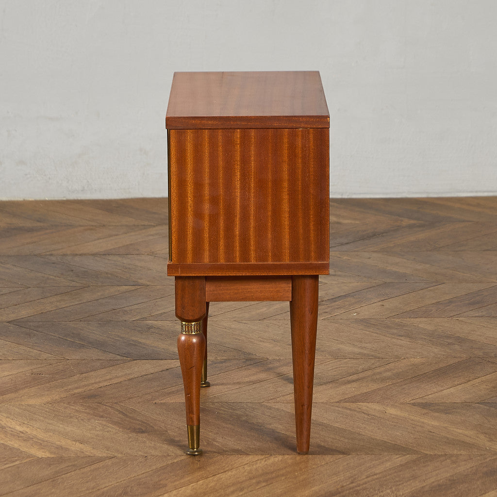 英国 ヴィンテージ ベッドサイドキャビネット