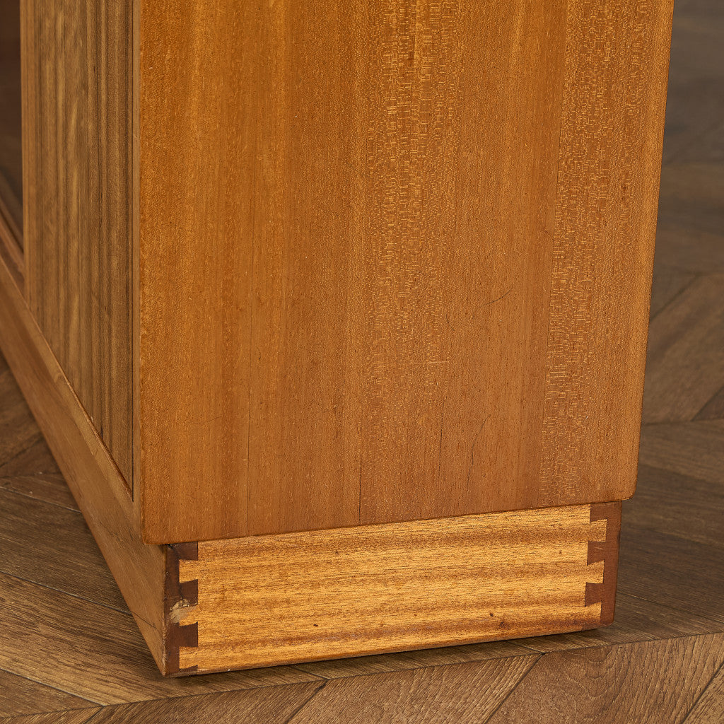 Cumbrae ヴィンテージ ナロー ガラス ブックケース 食器棚