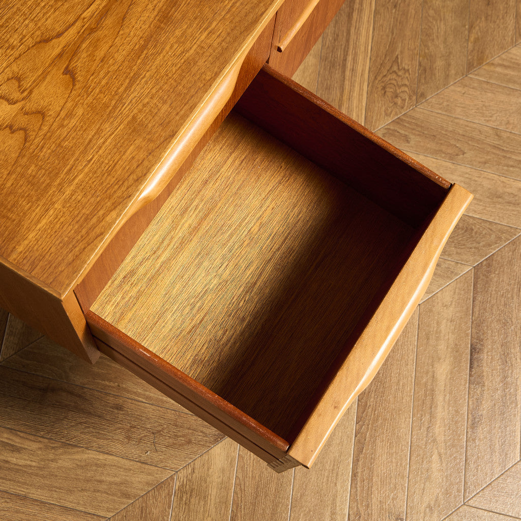 イギリス ヴィンテージ サイドボード