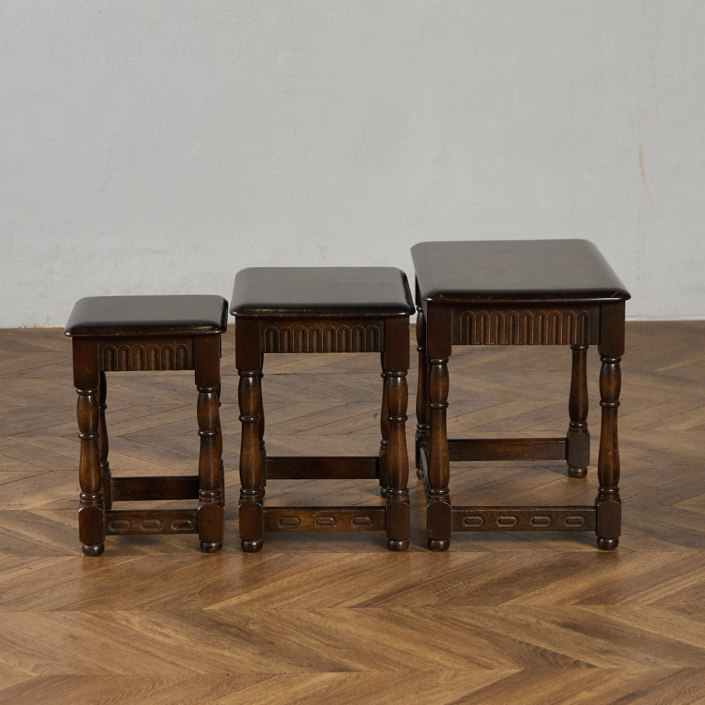 Priory オーク材 ネストテーブル