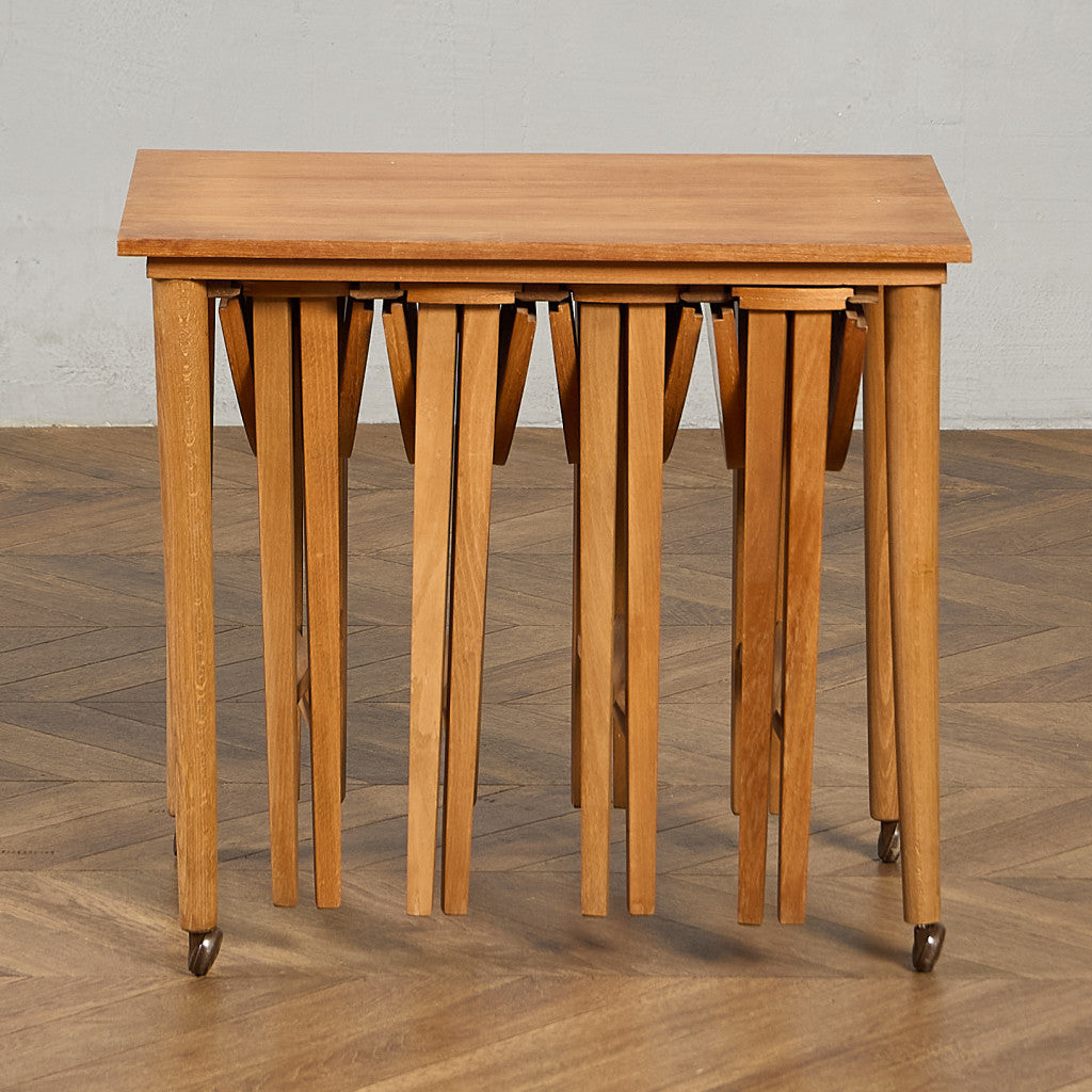 Novy Domov ヴィンテージ ネストテーブル