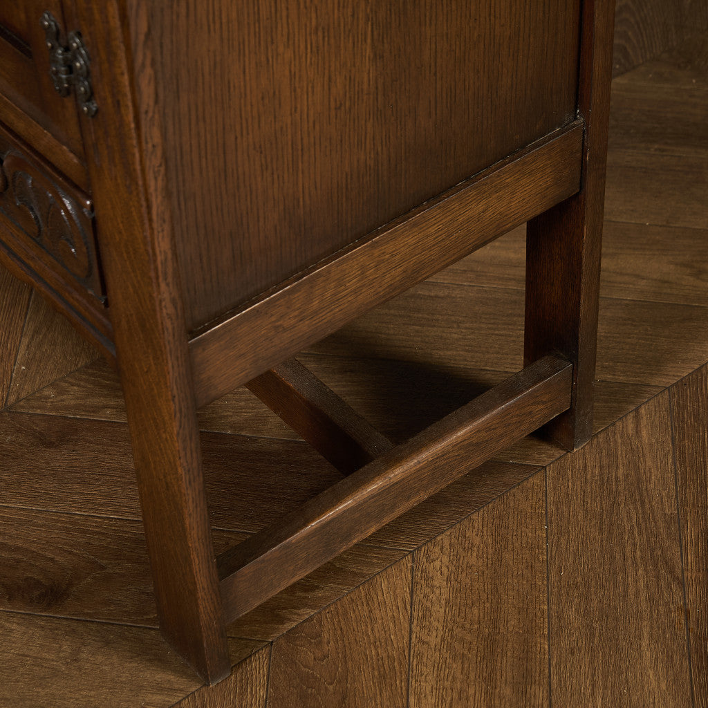 英国 クラシック オーク サイド キャビネット