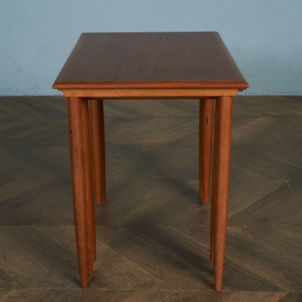 Vintage Danish nesting table #83861