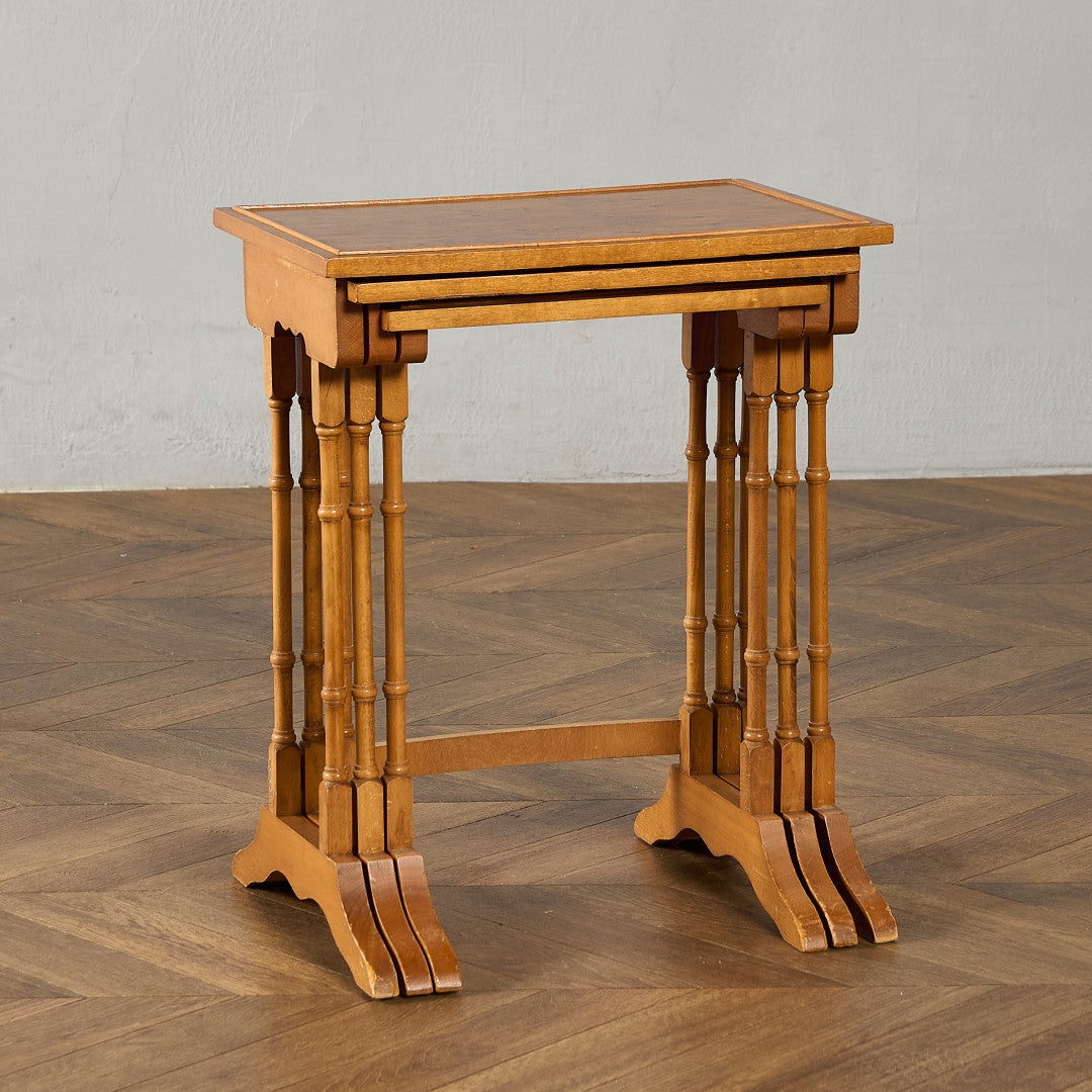 英国 クラシック イチイ ネストテーブル #95461