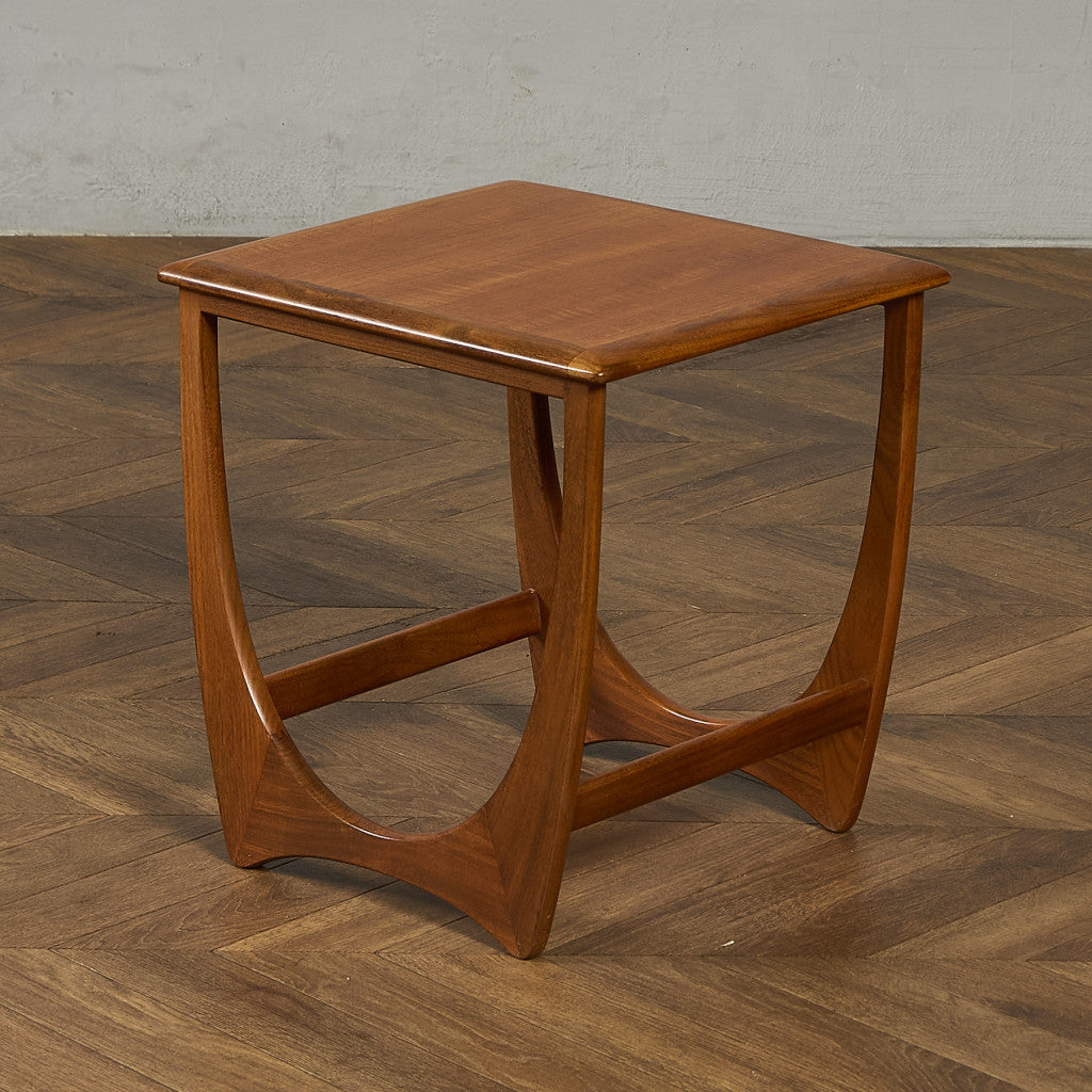 Astro ネスト コーヒーテーブル