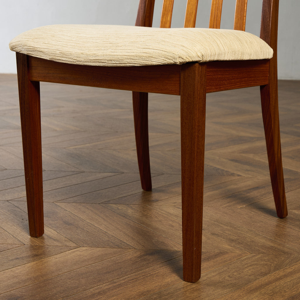 スラットバックチェア (4540)