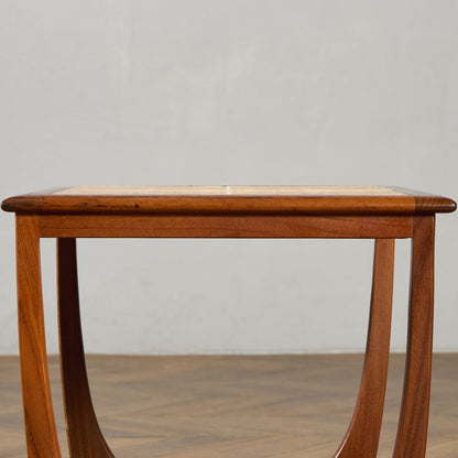 Astro タイルトップ ネストテーブル