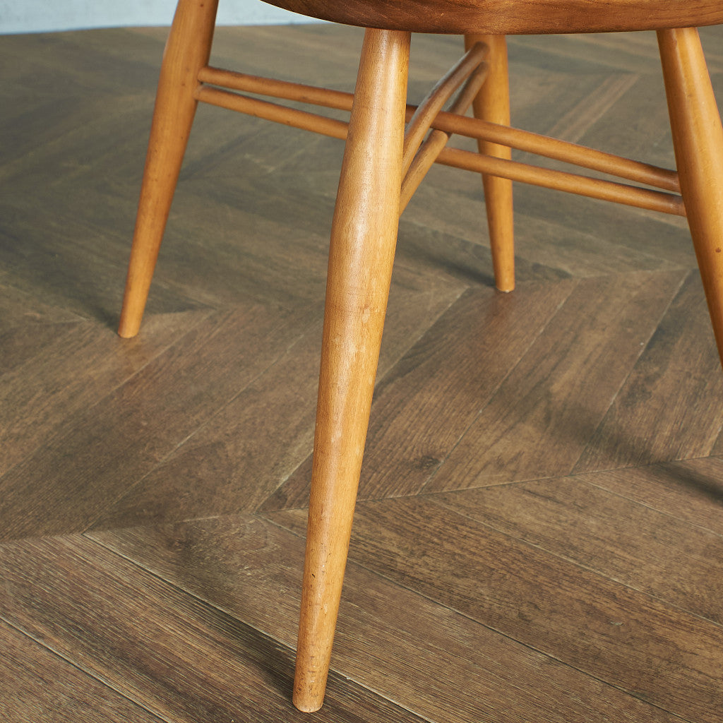 ラティスドチェア