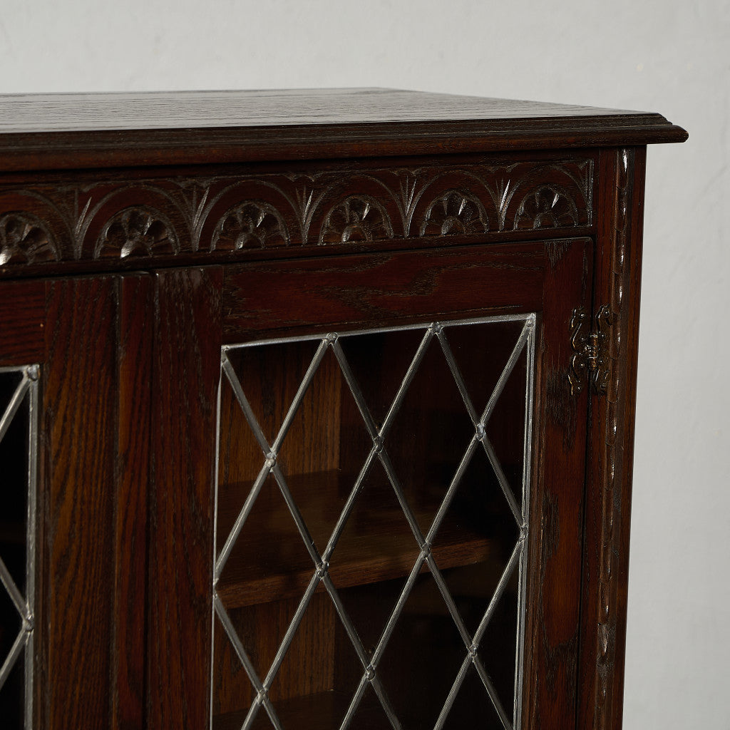 ガラス キャビネット