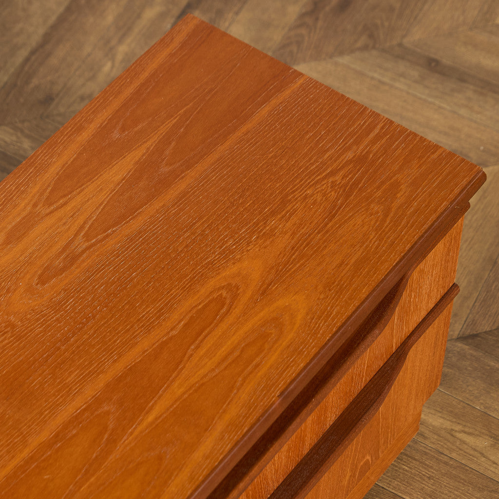 英国ヴィンテージ ハイサイドボード / ハイボード