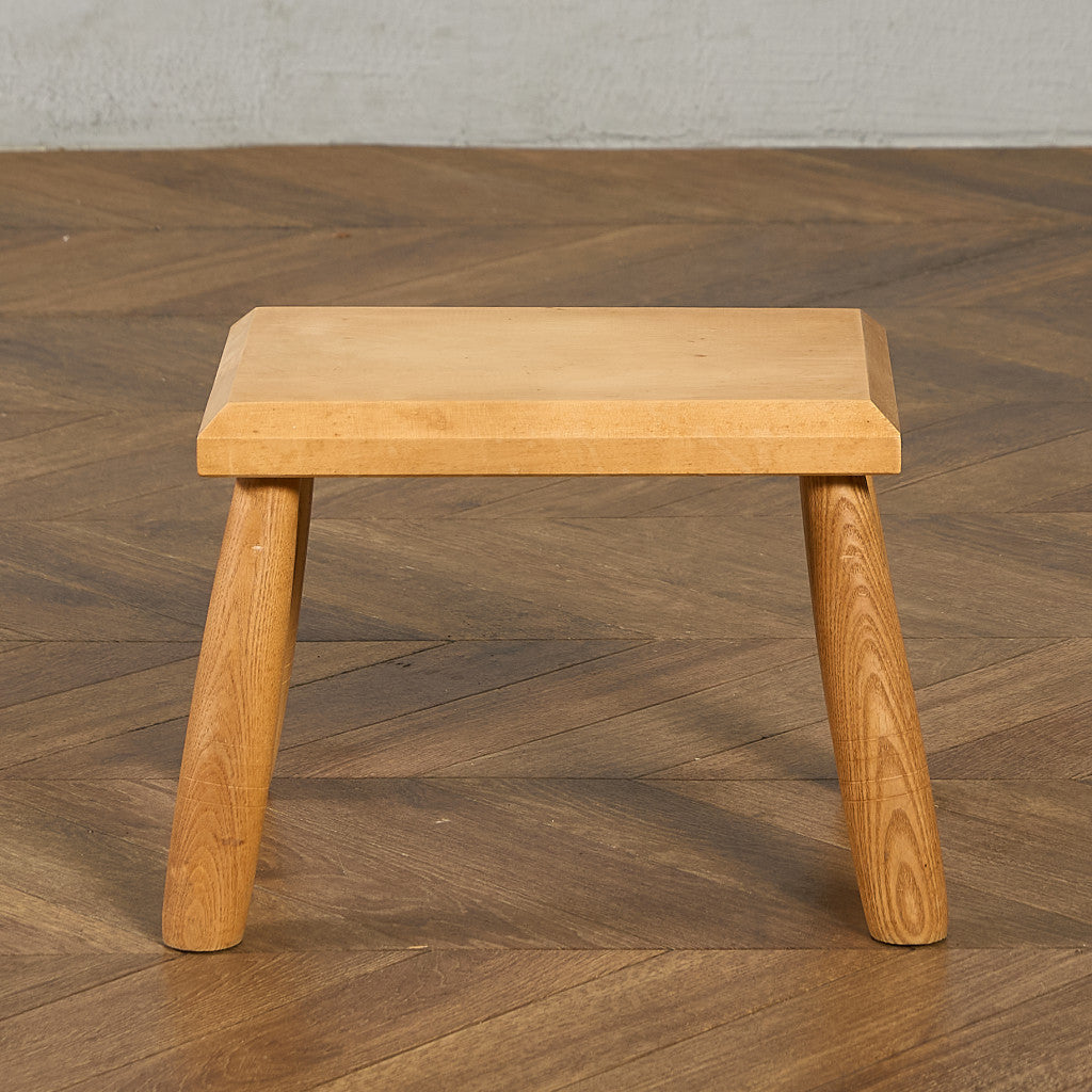 Chapel House Furniture ミルキングスツール