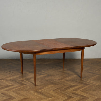 ヴィンテージ エクステンション オーバルダイニングテーブル