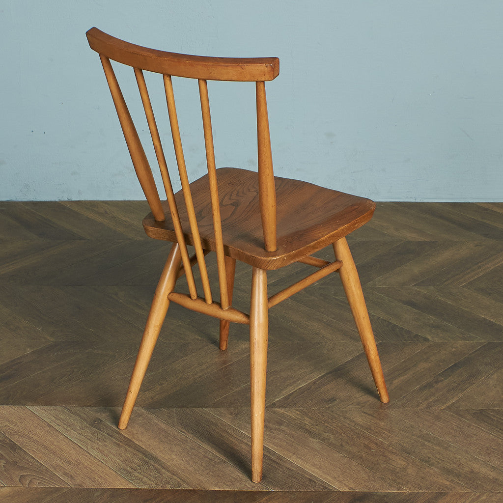 スティックバックチェア