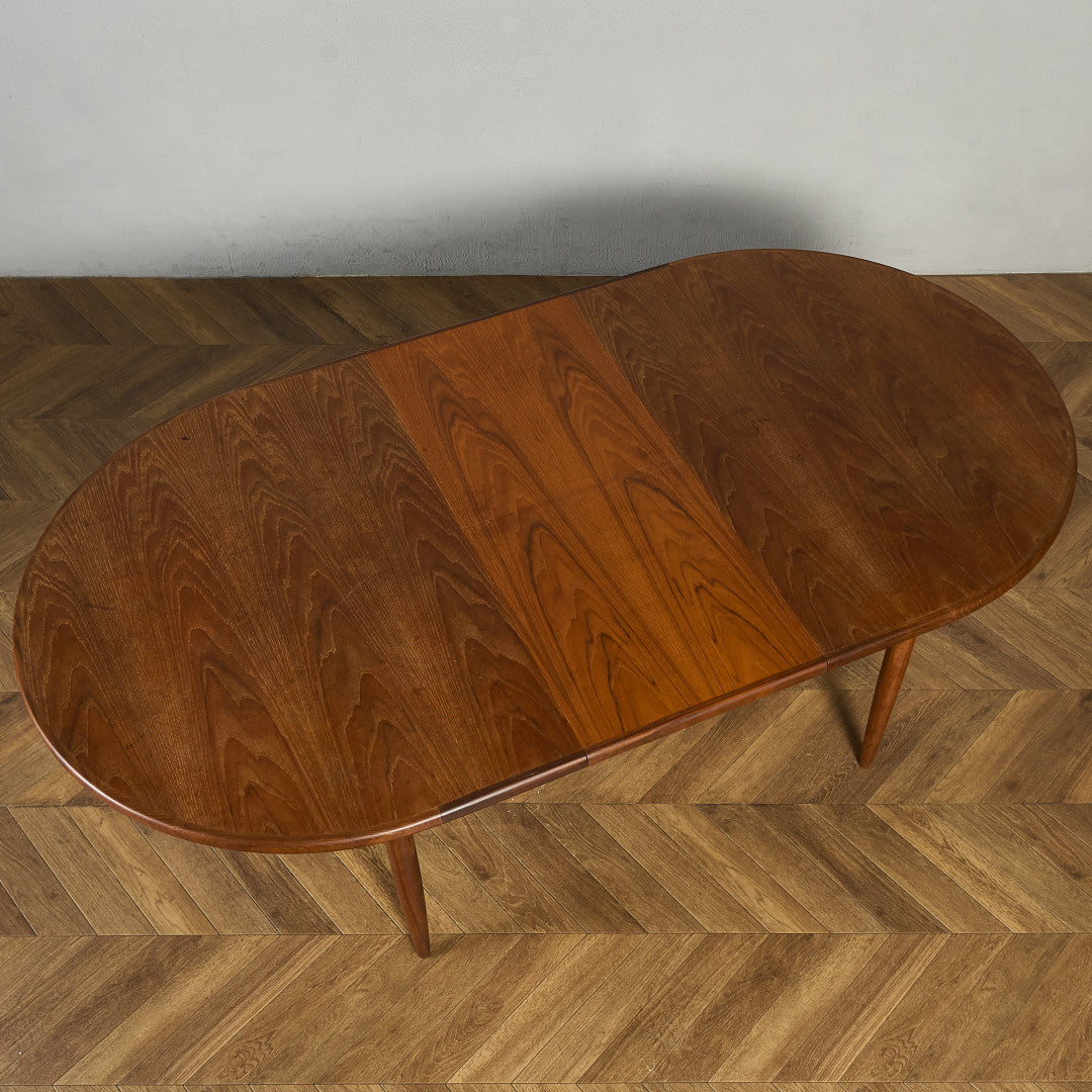 ヴィンテージ エクステンション オーバルダイニングテーブル