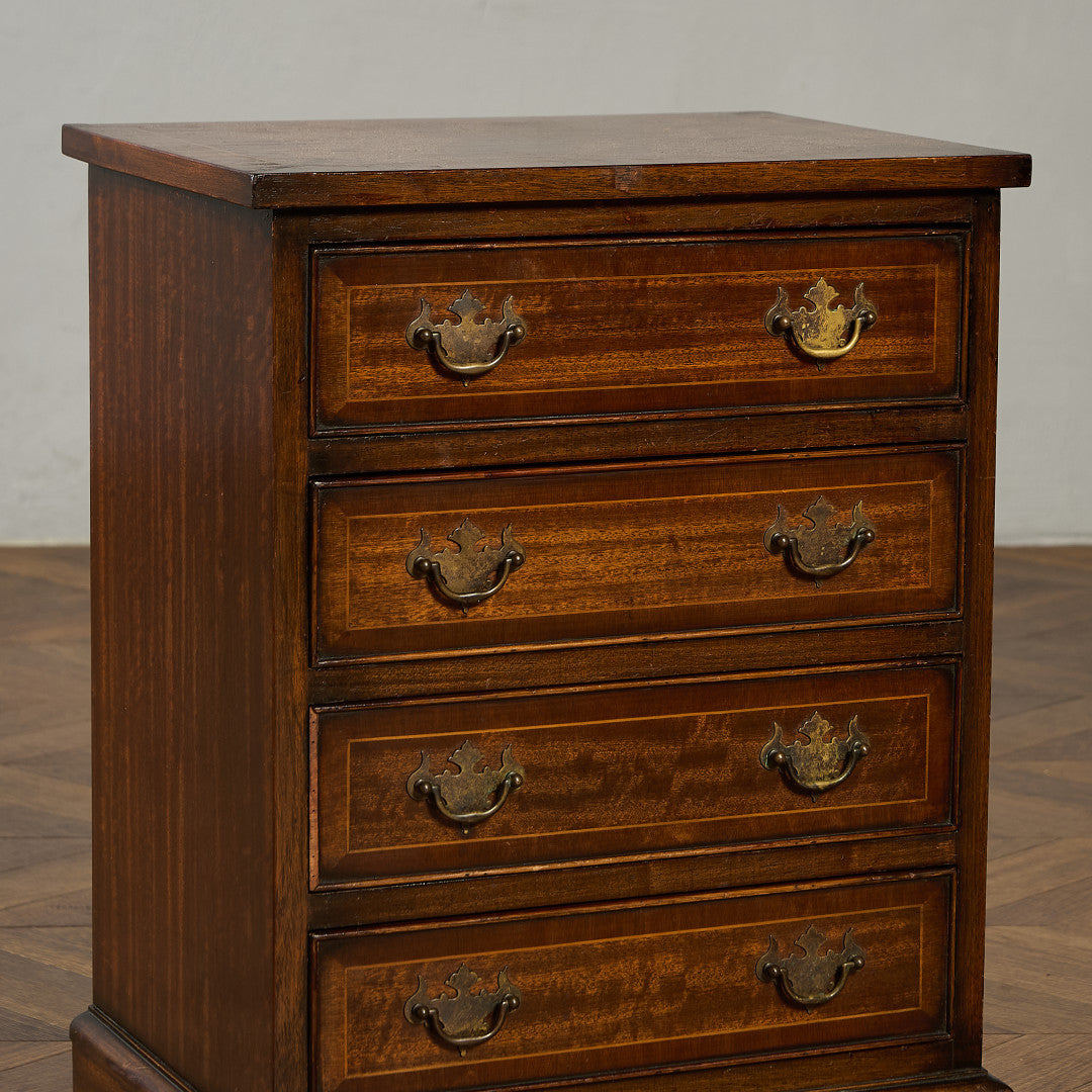 英国 クラシック 4段 サイドチェスト