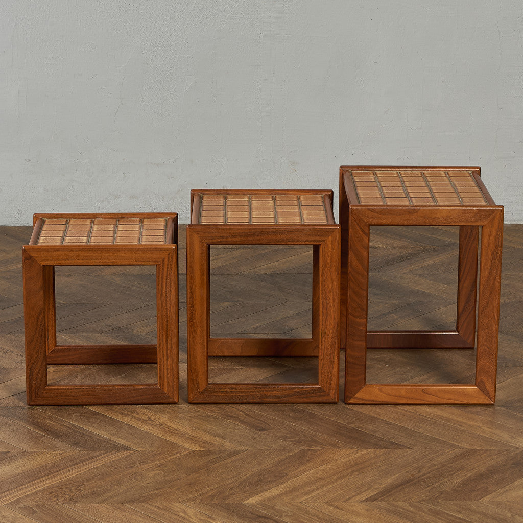 英国 ヴィンテージ タイルトップ ネストテーブル #91883