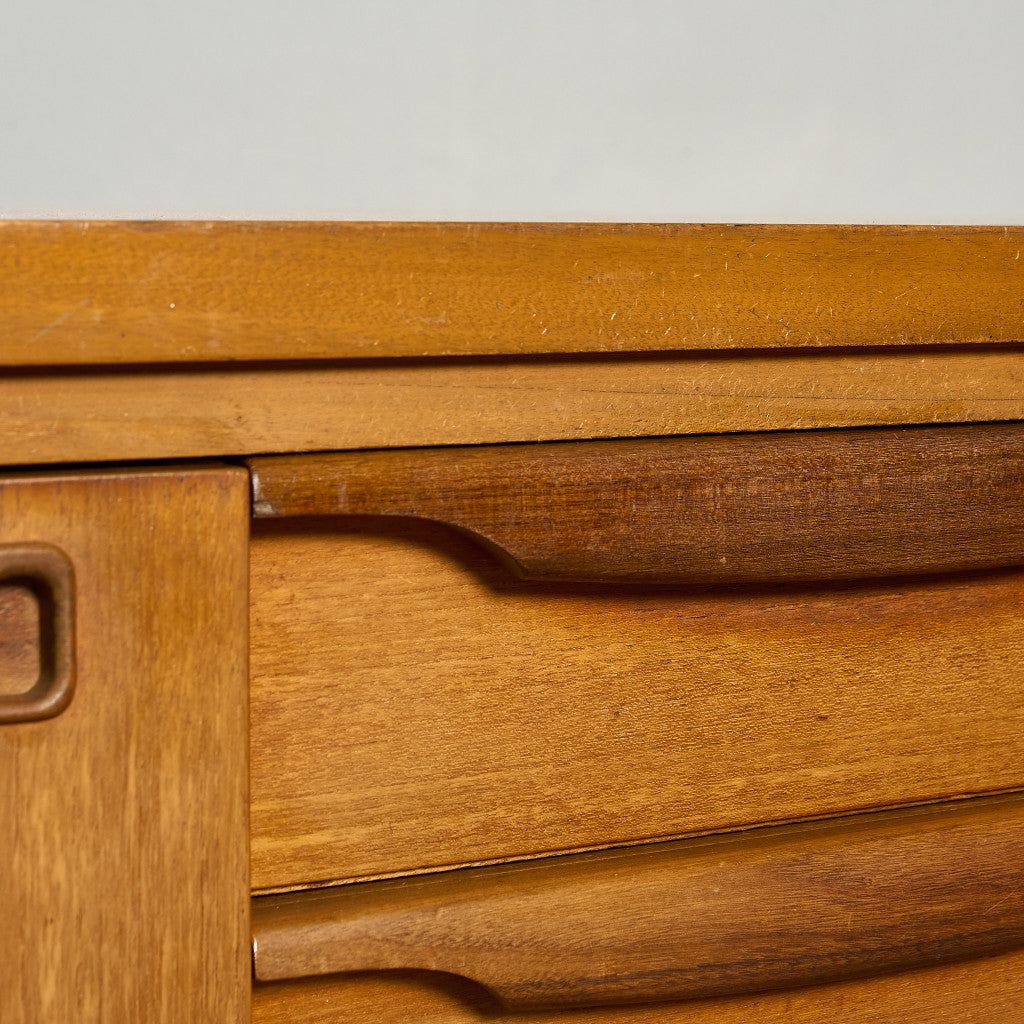 ヴィンテージ サイドボード