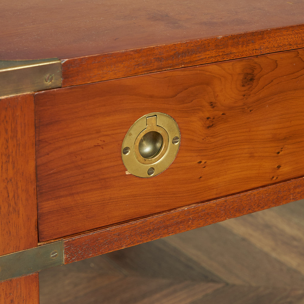 英国ヴィンテージ ベッドサイドキャビネット