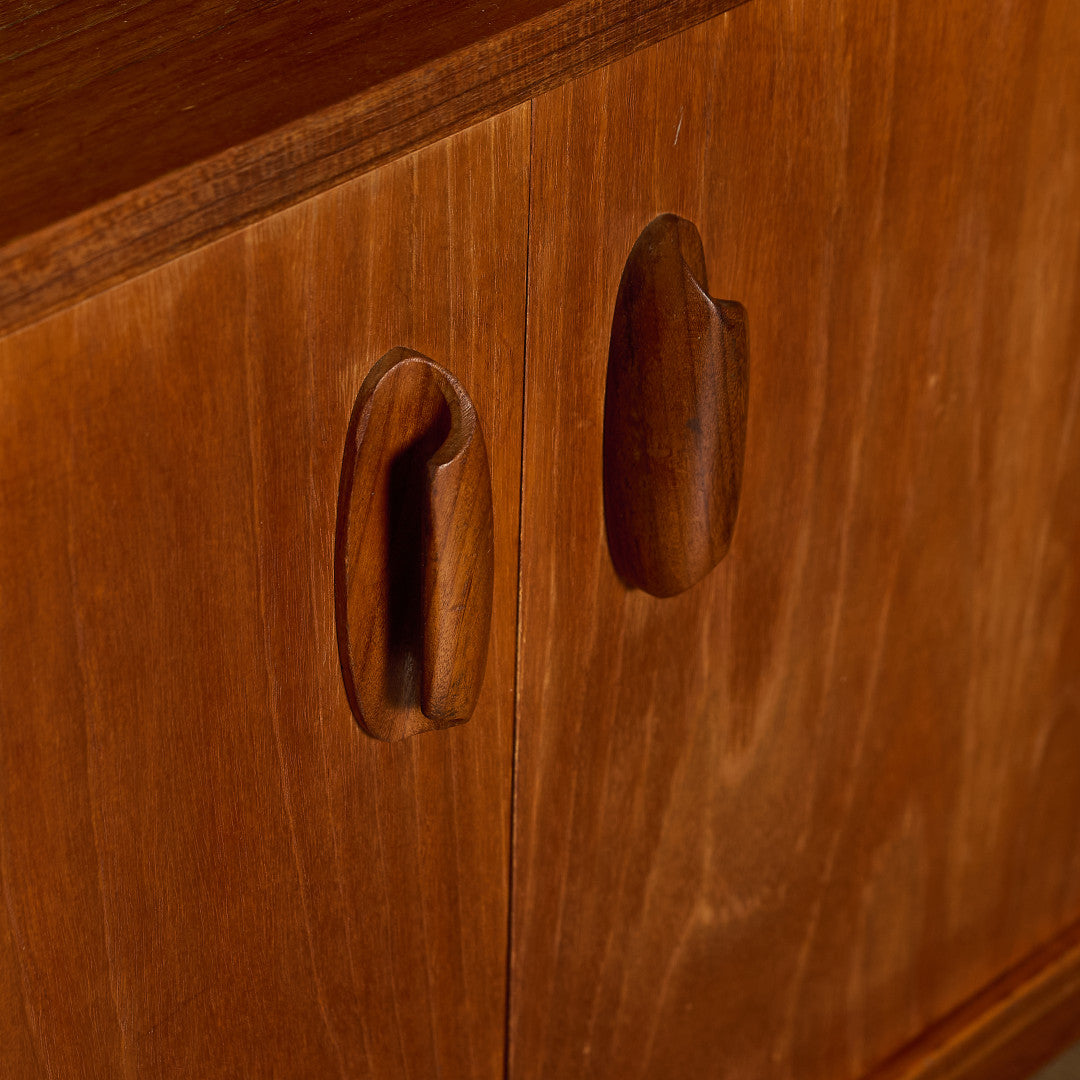 Brasilia ハイ サイドボード