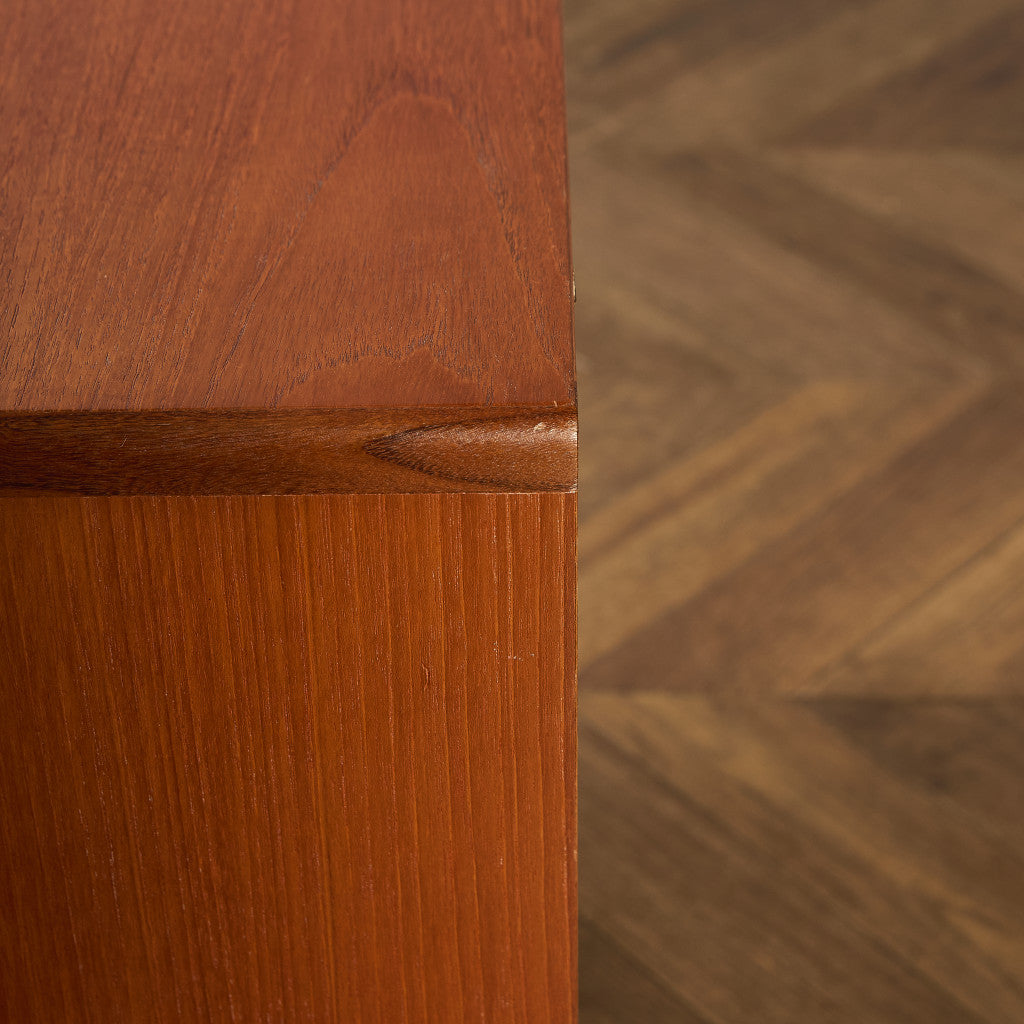 Fresco ナイトテーブル