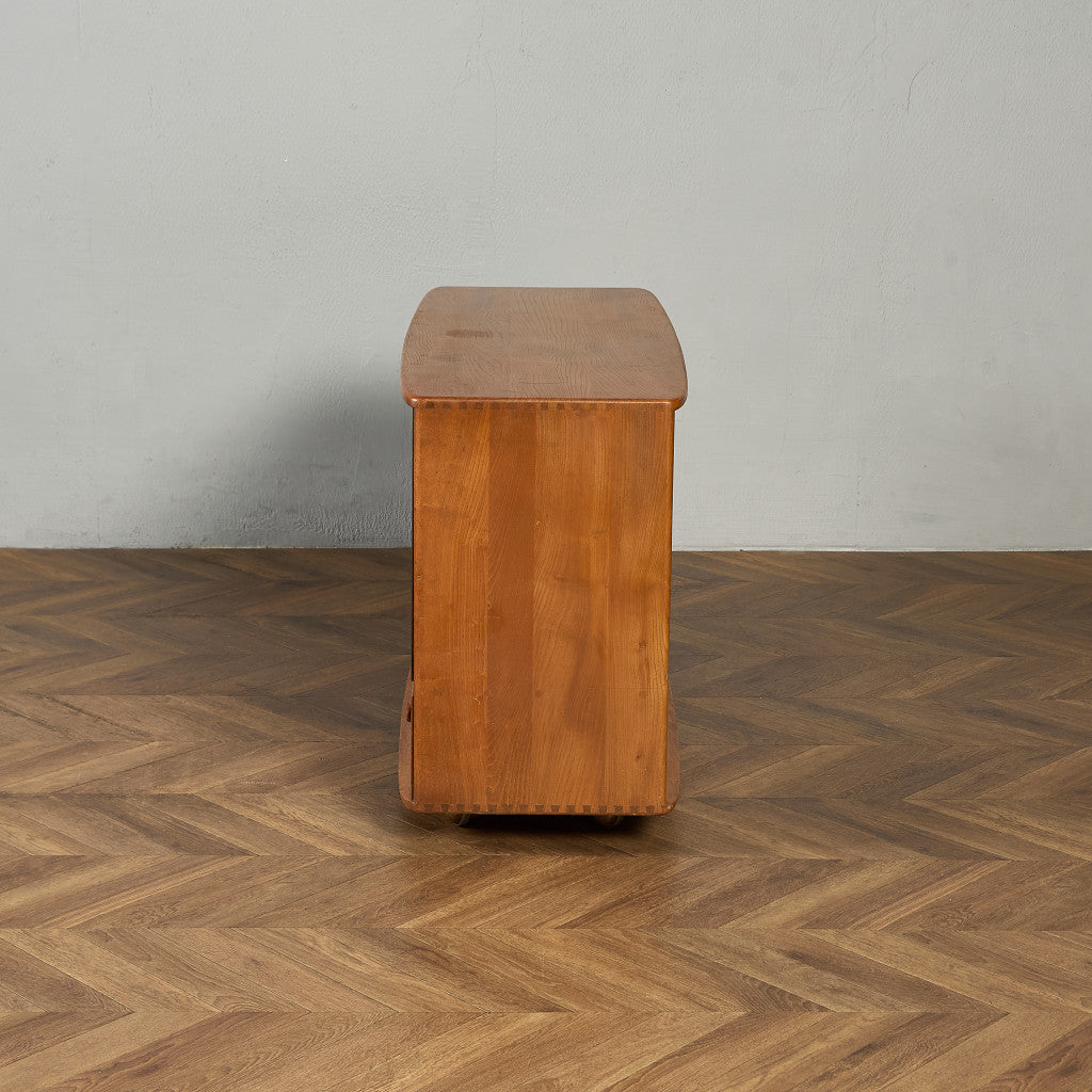 ウィンザー サイドボード