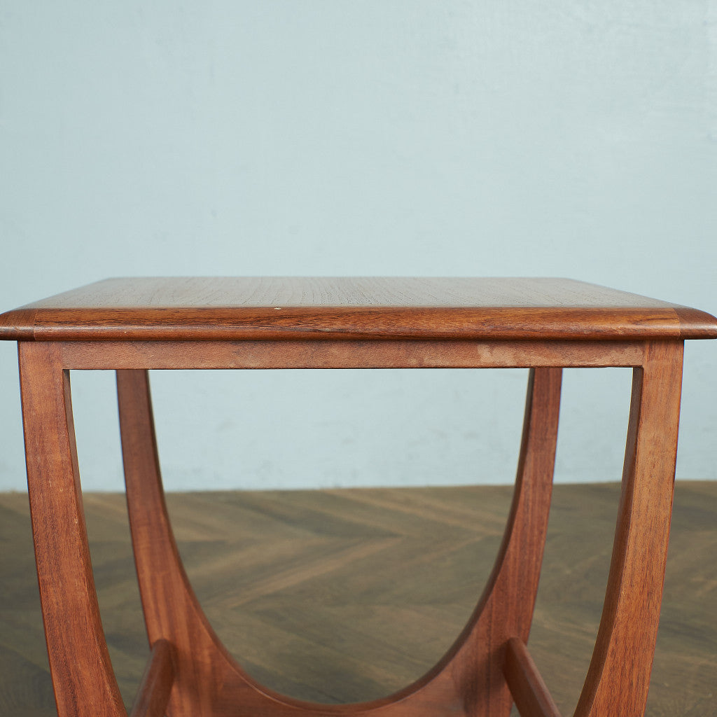 Astro セラミックタイルトップ ネストテーブル (3552D)