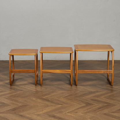 Burlington ネストテーブル