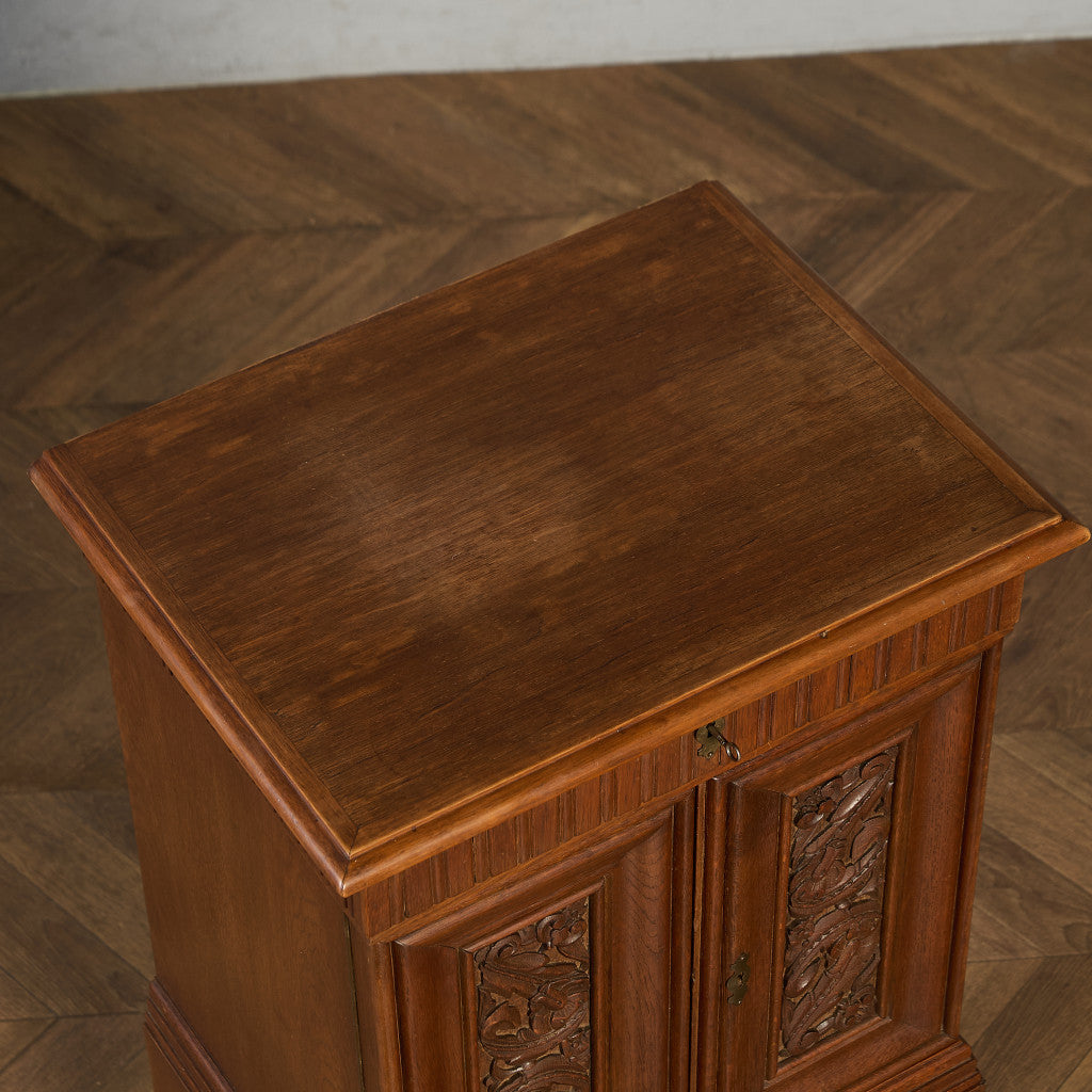 英国 クラシック カクテルキャビネット