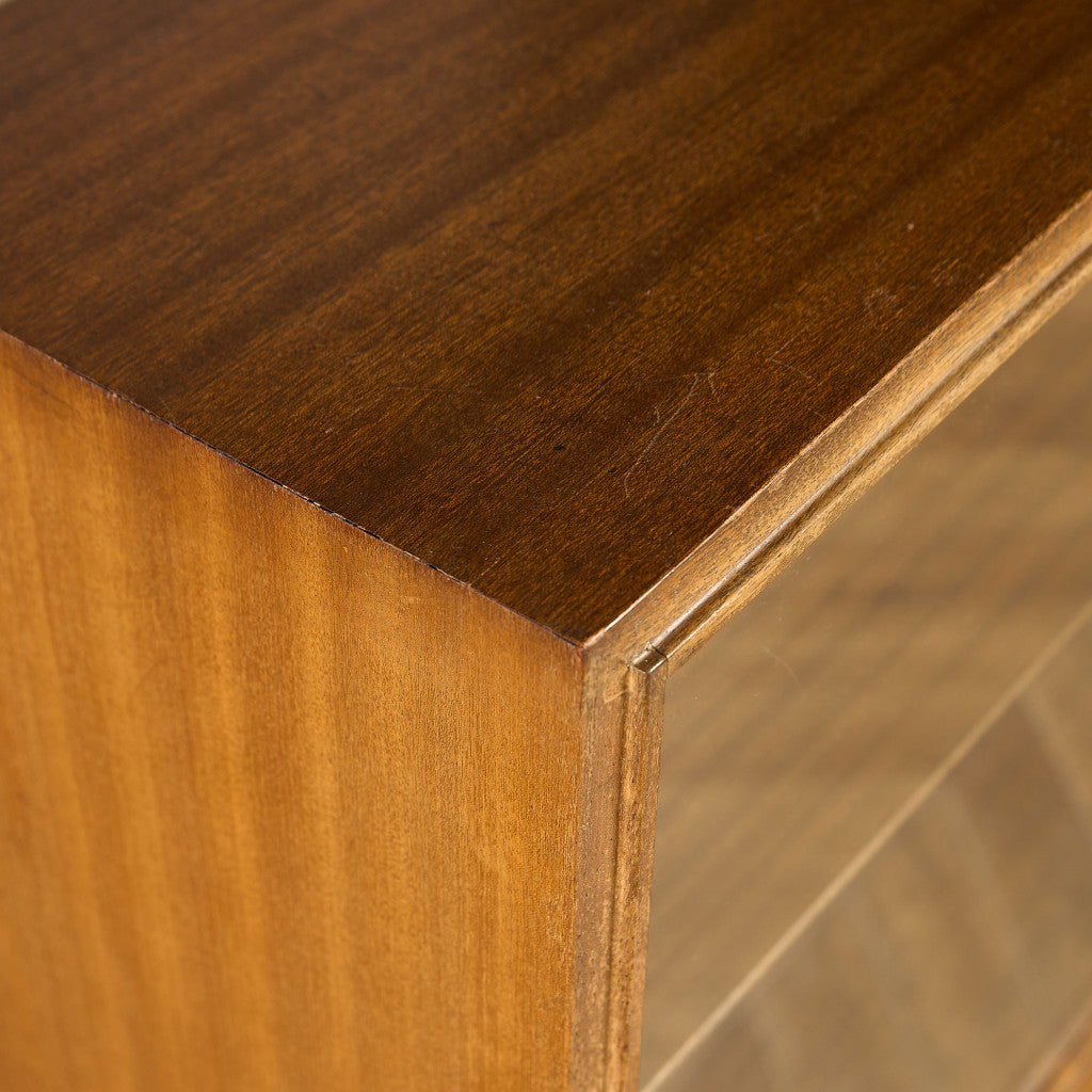 英国ヴィンテージ ガラスキャビネット