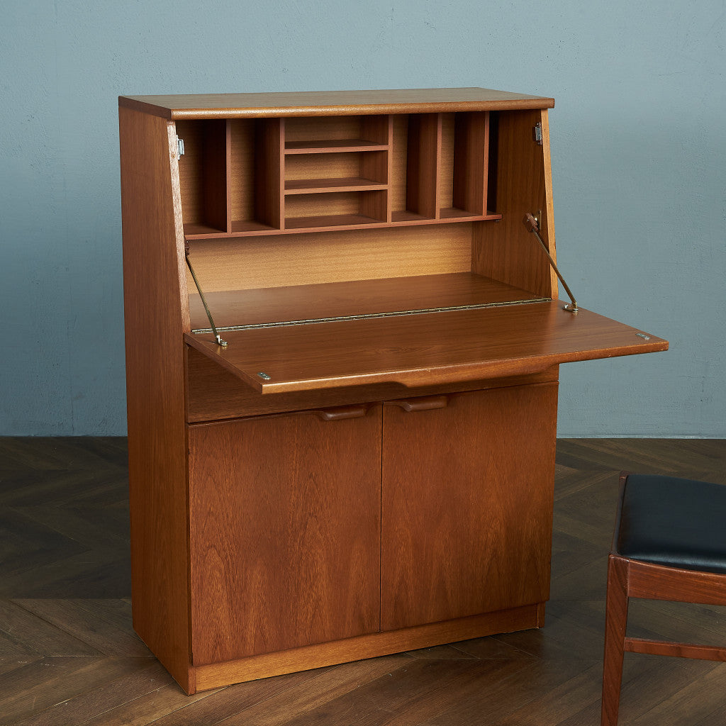 ストーンヒル STONEHILL – camori ヴィンテージ家具・北欧 ストーンヒル STONEHILL – camori ヴィンテージ家具・北欧