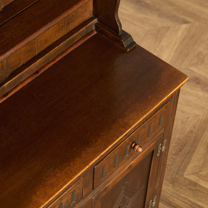 ウェルシュドレッサー 食器棚