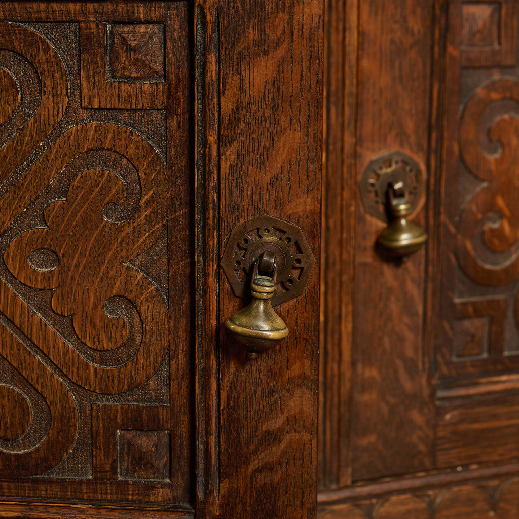 英国 クラシック コートカップボード