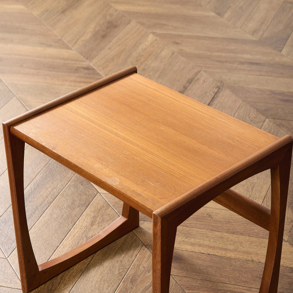 Quadrille ヴィンテージ ネストテーブル