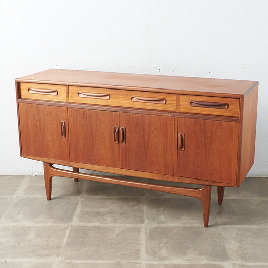 Fresco 脚付きサイドボード (4072)