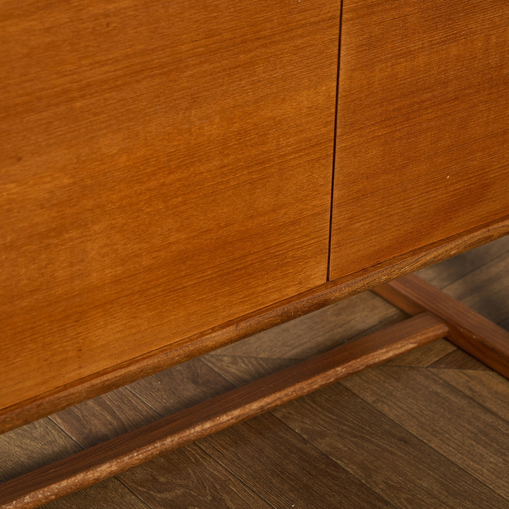 ヴィンテージ ガラスキャビネット