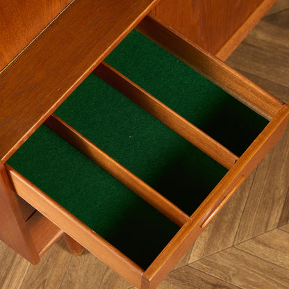 ヴィンテージ ハイ サイドボード