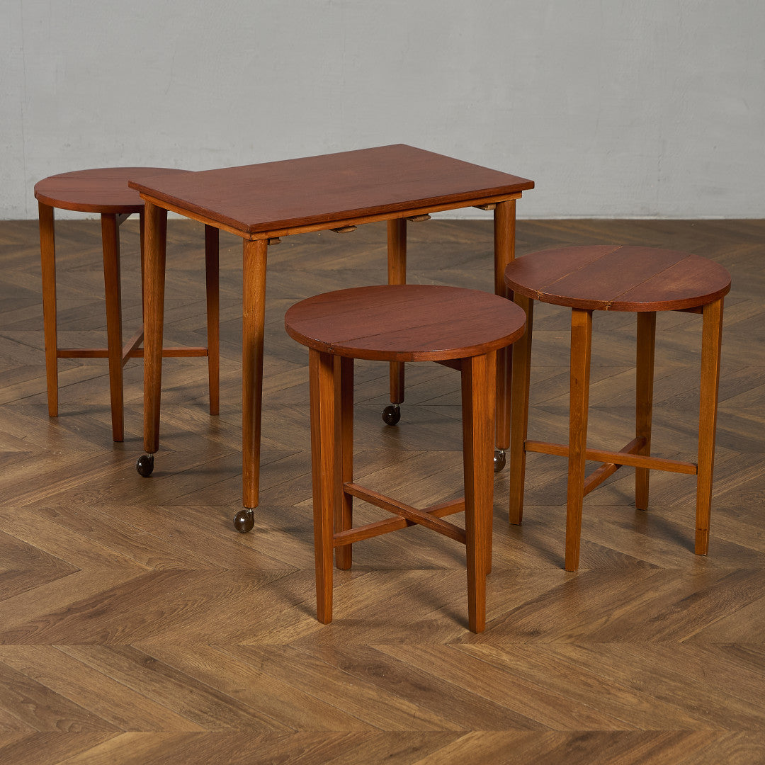 Novy Domov ヴィンテージ ネストテーブル