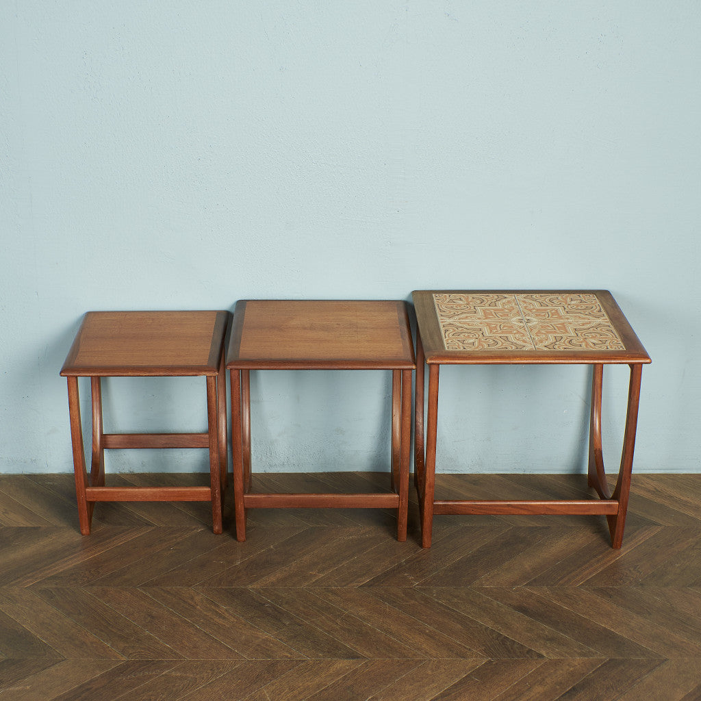 Astro セラミックタイルトップ ネストテーブル (3552D)