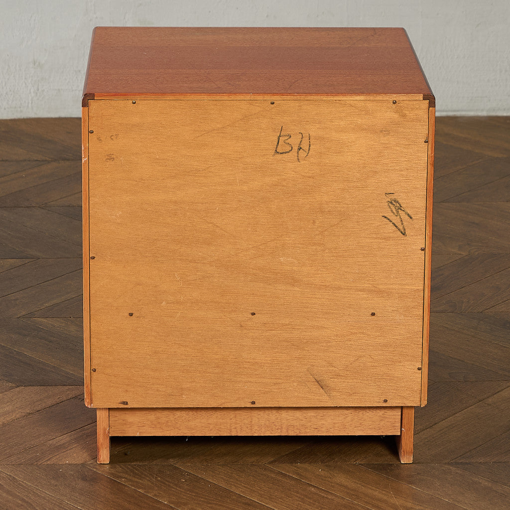 Fresco ナイトテーブル