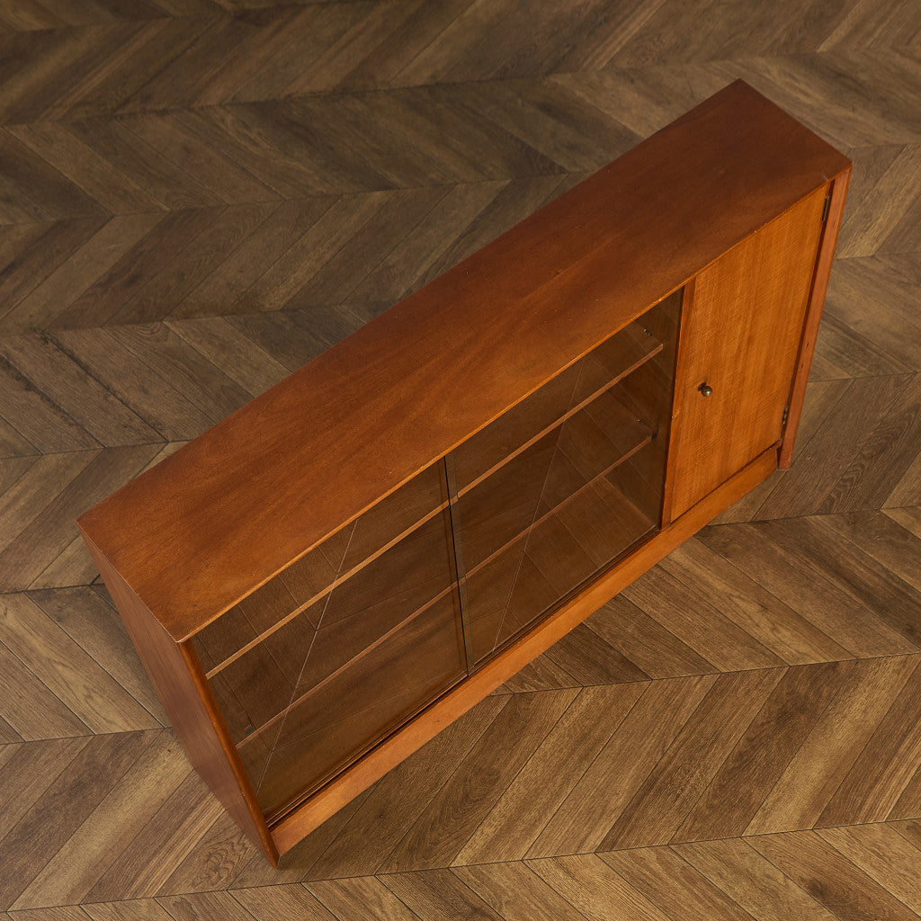 ヴィンテージ ガラスキャビネット