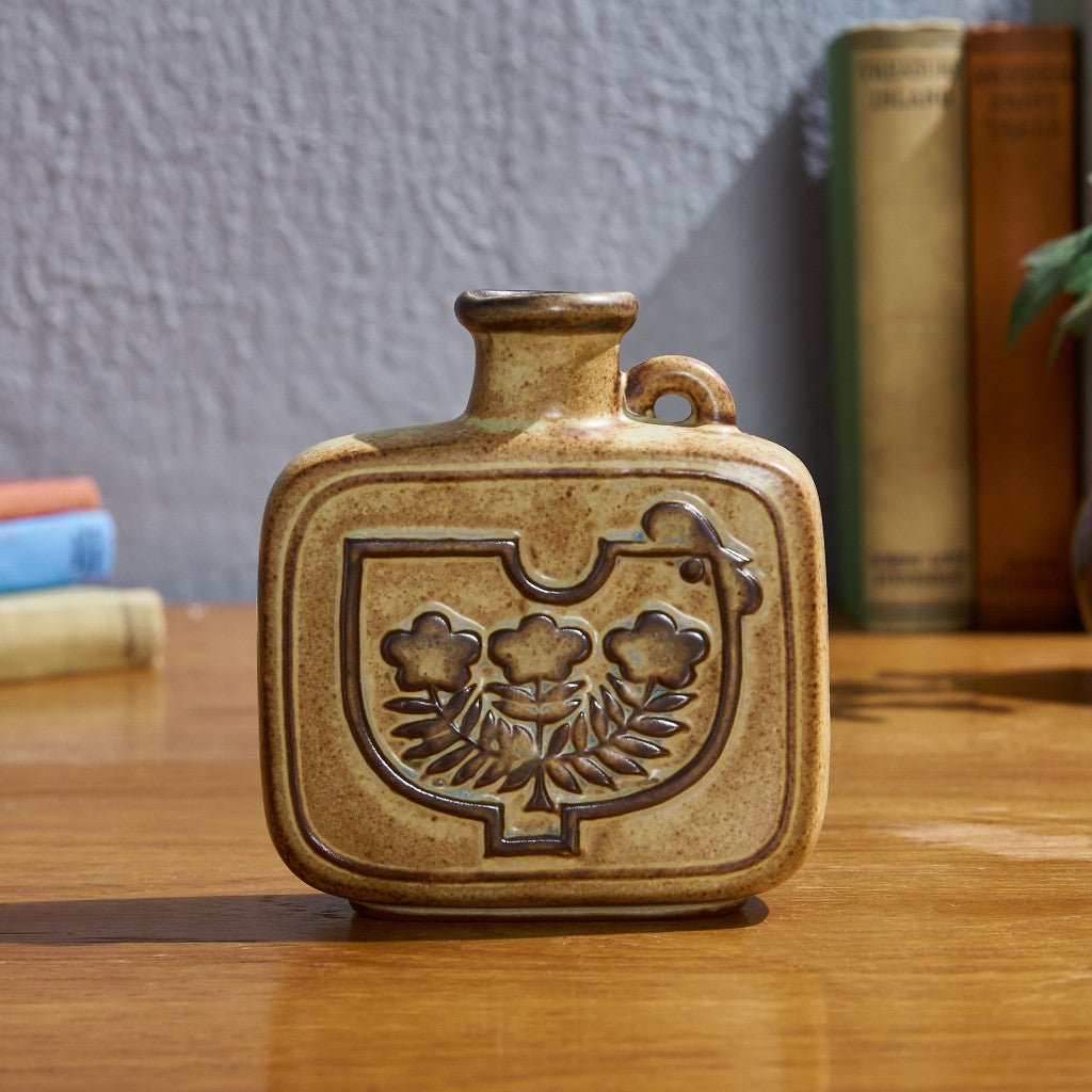 With a grip square Vase