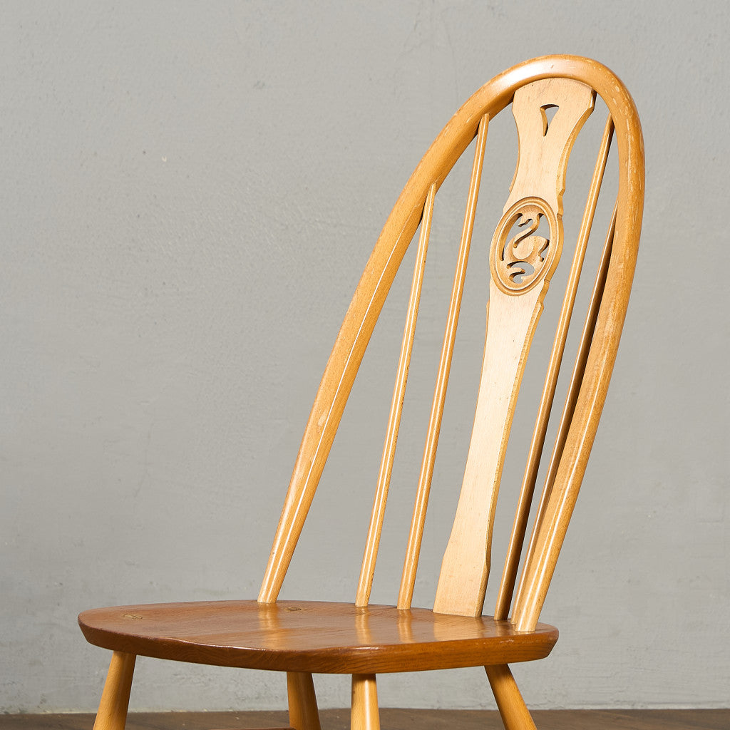 スワンバックチェア